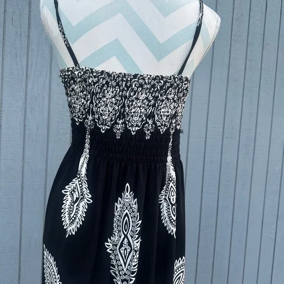 Black and White Smocked Midi Dress - Picture 7 of 10